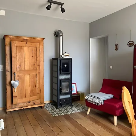 Falken Nest Apartment